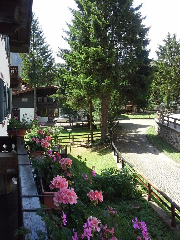 Appartamento Niki Campitello Campitello di Fassa Exterior foto